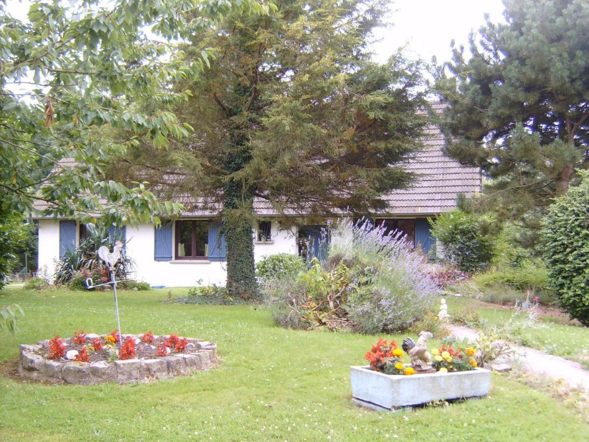 chambre campagnarde du grès rouge avec petit déj Beauval Exterior foto